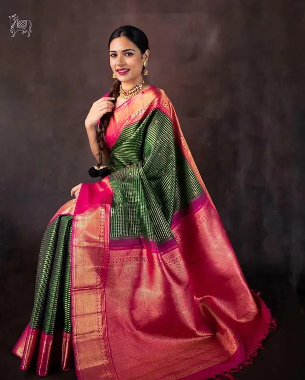 Green::Purple__Woven_Banarasi_Jacquard_Saree_(Green,_Purple)